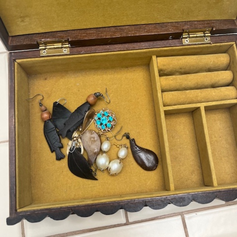 Vintage Acsons Imports Co. jewelry box from Japan - Picture 2 of 6